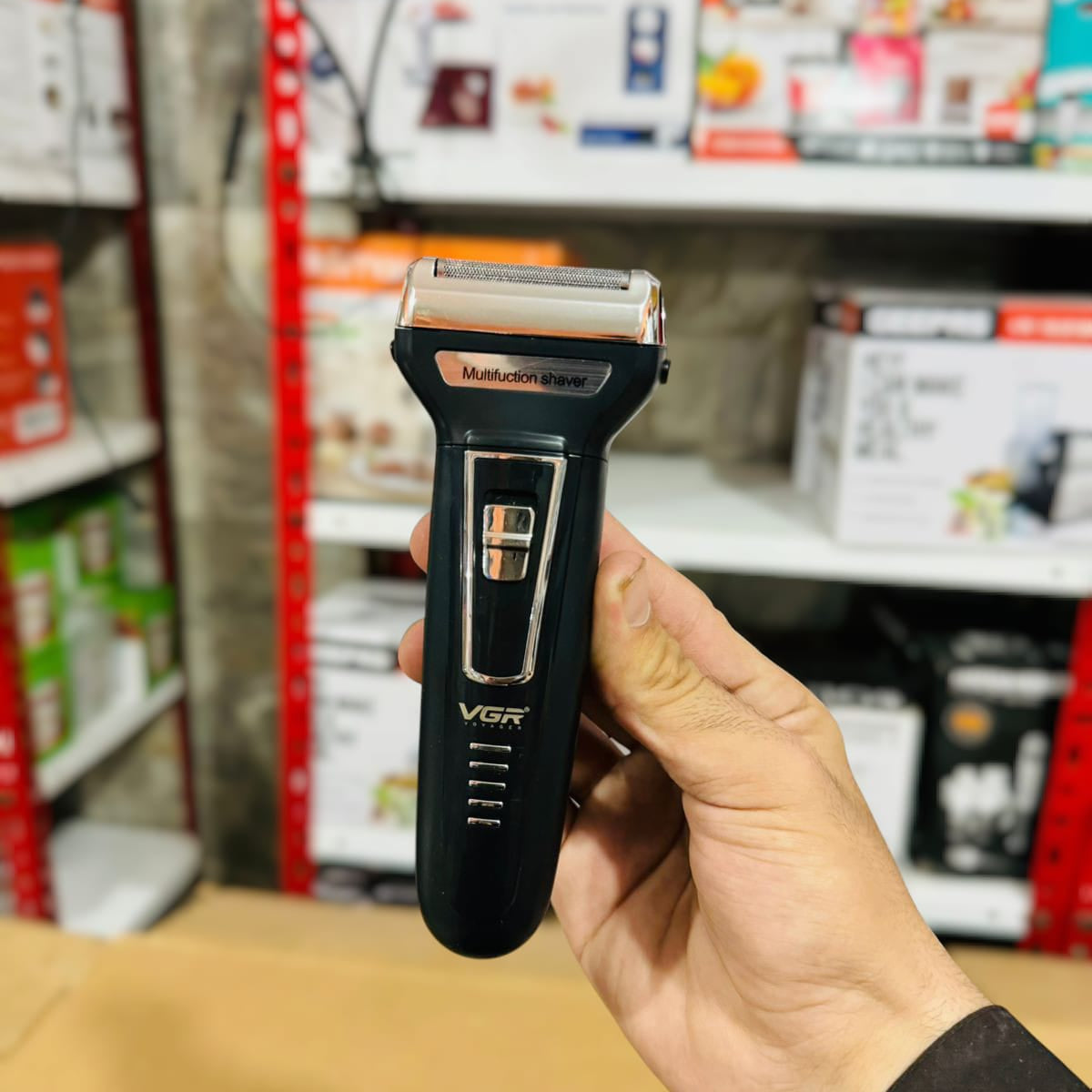 VGR 3 in 1 Trimmer & Shaver V-210